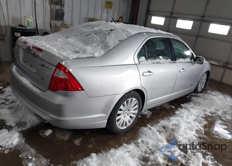 2010 Ford Fusion Hybrid from USA, damaged, VIN 3FADP0L36AR376759